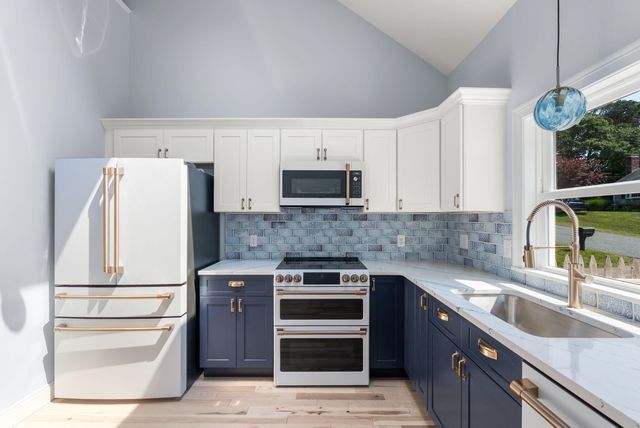 20-22 Glendale Lane, Harwich, MA 02645