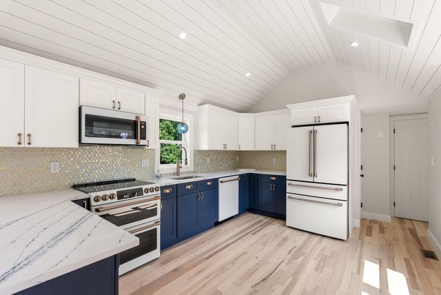 20-22 Glendale Lane, Harwich, MA 02645