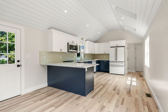 20-22 Glendale Lane, Harwich, MA 02645