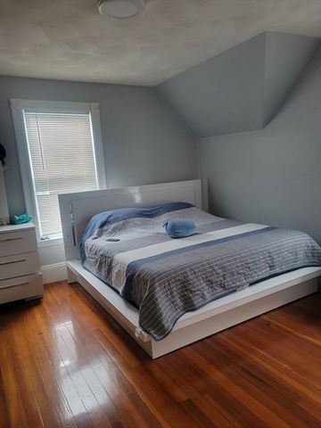 77 Verona St, Lynn, MA 01904