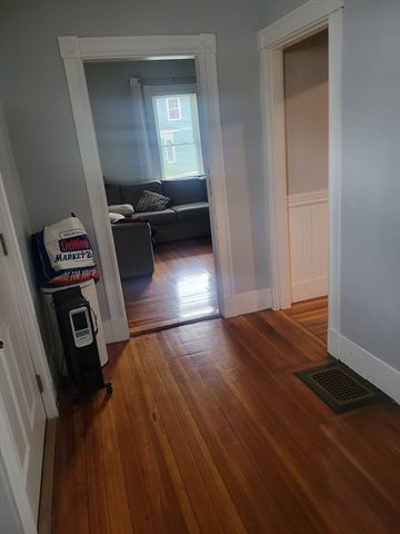 77 Verona St, Lynn, MA 01904