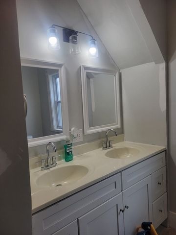 77 Verona St, Lynn, MA 01904