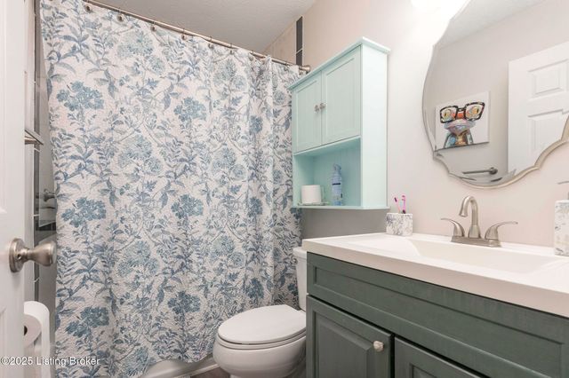 11502 Rock Bass Ct, Louisville, KY 40241