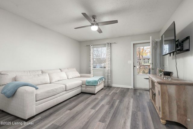 11502 Rock Bass Ct, Louisville, KY 40241