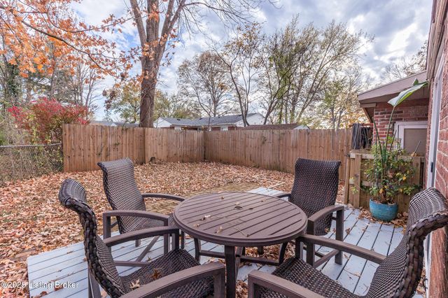 11502 Rock Bass Ct, Louisville, KY 40241
