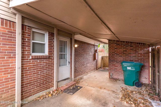 11502 Rock Bass Ct, Louisville, KY 40241