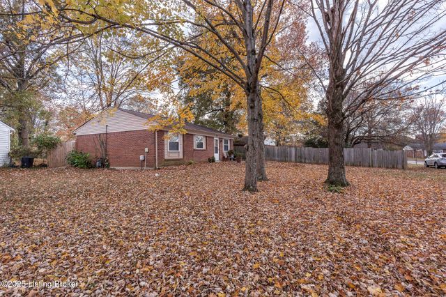 11502 Rock Bass Ct, Louisville, KY 40241