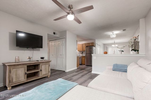 11502 Rock Bass Ct, Louisville, KY 40241