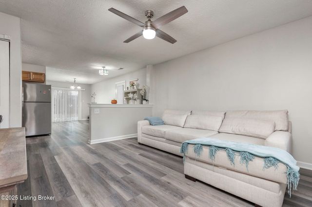 11502 Rock Bass Ct, Louisville, KY 40241