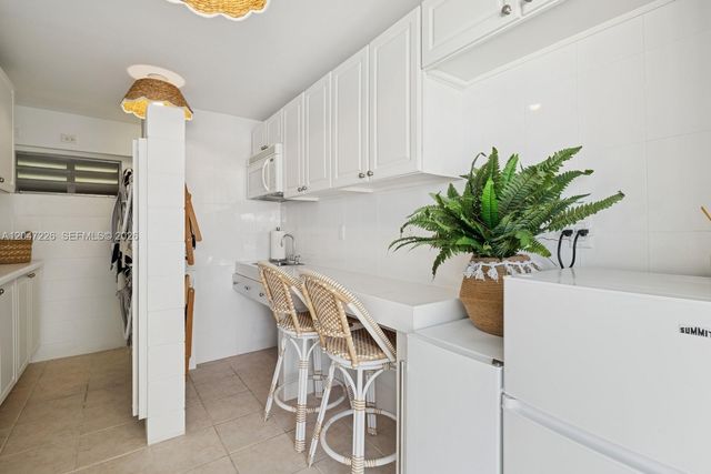 2899 Collins Ave 1025, Miami Beach, FL 33140