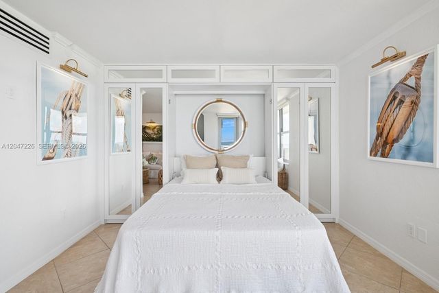 2899 Collins Ave 1025, Miami Beach, FL 33140