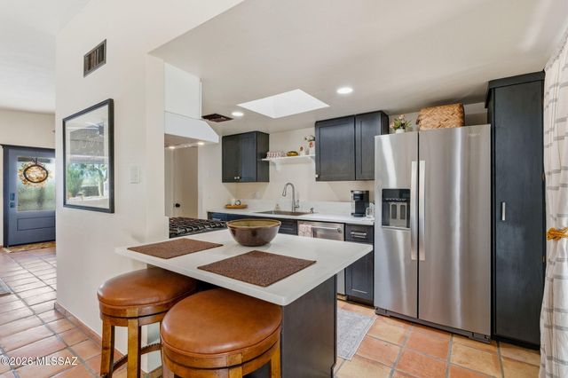 7449 N Bradley Place, Tucson, AZ 85741