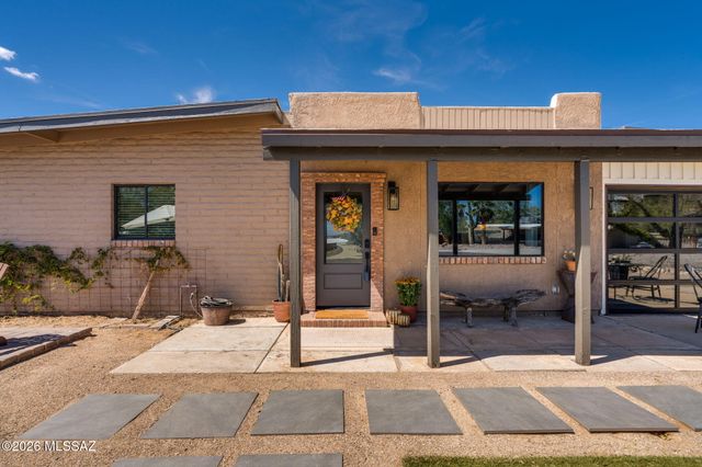 7449 N Bradley Place, Tucson, AZ 85741