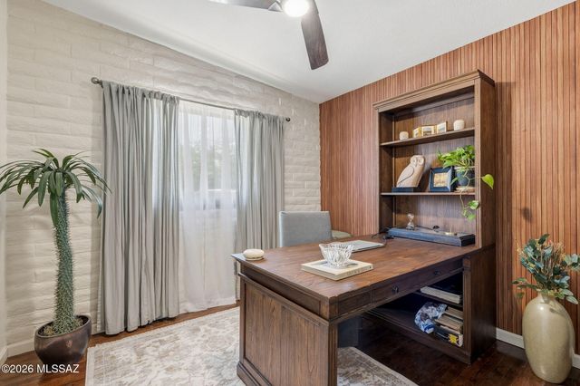7449 N Bradley Place, Tucson, AZ 85741