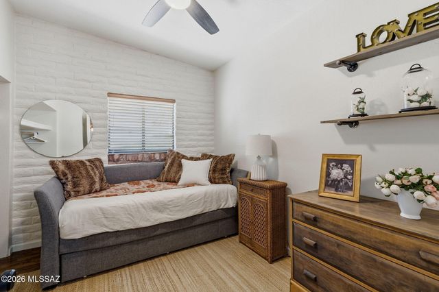 7449 N Bradley Place, Tucson, AZ 85741