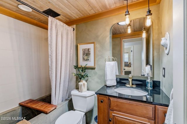 7449 N Bradley Place, Tucson, AZ 85741