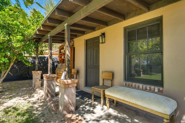 7449 N Bradley Place, Tucson, AZ 85741