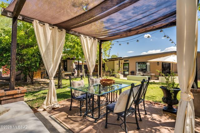 7449 N Bradley Place, Tucson, AZ 85741