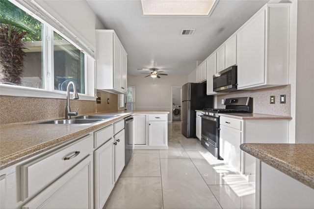 6710 Creek Village Drive, Katy, TX 77449