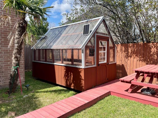 6710 Creek Village Drive, Katy, TX 77449