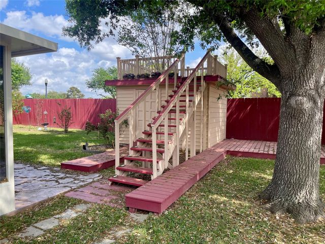 6710 Creek Village Drive, Katy, TX 77449