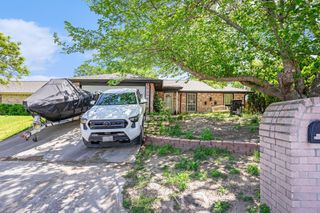 809 Cross Timbers Drive, Fort Worth, TX 76108