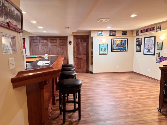 1000 Butterfield Circle E, Shorewood, IL 60404