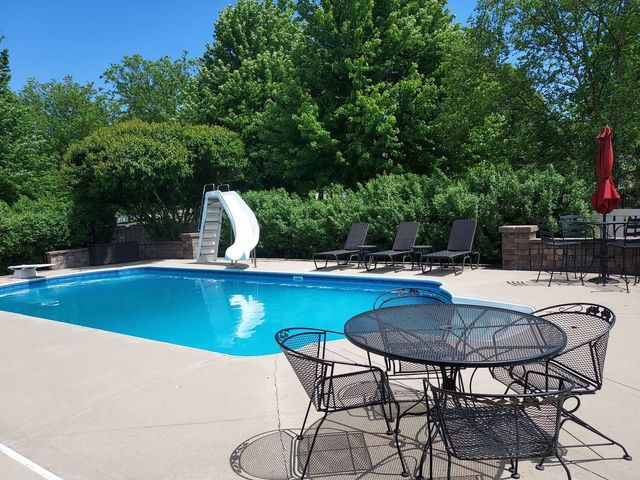 1000 Butterfield Circle E, Shorewood, IL 60404