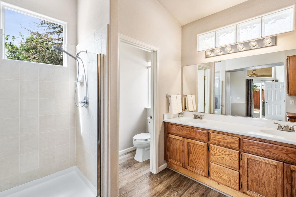 Image 17 of property listing at 1607 North Sol Court, Visalia, CA 93292