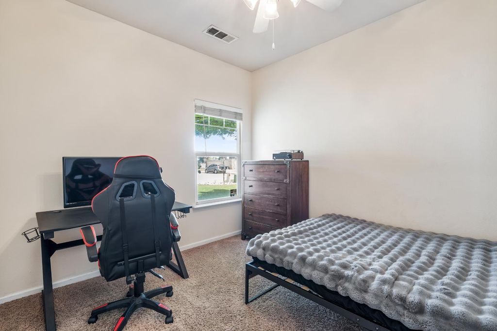 Image 26 of property listing at 1607 North Sol Court, Visalia, CA 93292