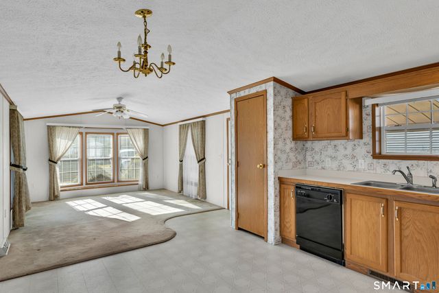 4 Maple Road, Southington, CT 06489