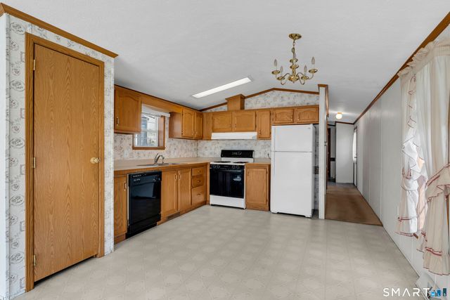 4 Maple Road, Southington, CT 06489