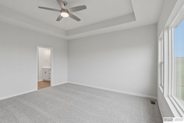18410 Palisades Drive, Omaha, NE 68136