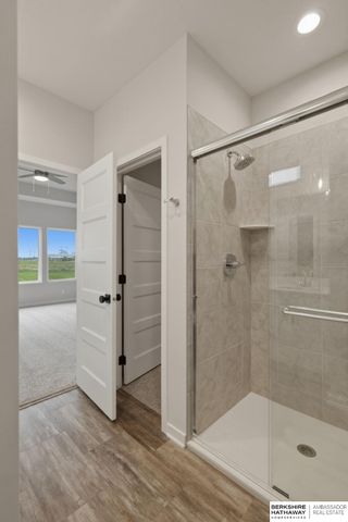 18410 Palisades Drive, Omaha, NE 68136