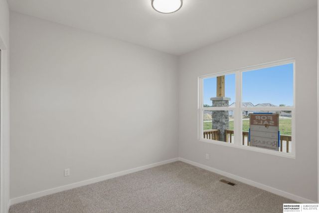 18410 Palisades Drive, Omaha, NE 68136