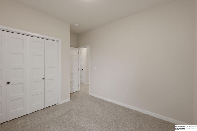 18410 Palisades Drive, Omaha, NE 68136