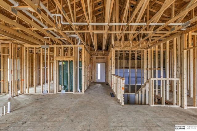 18410 Palisades Drive, Omaha, NE 68136