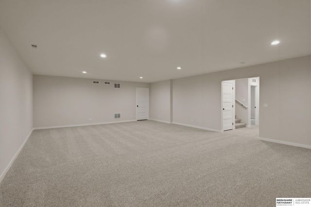 18410 Palisades Drive, Omaha, NE 68136