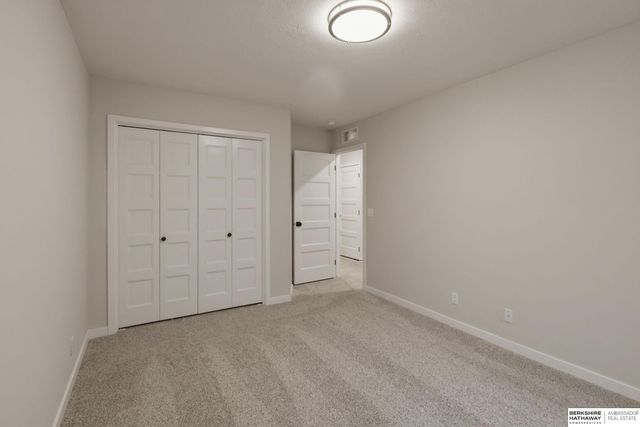 18410 Palisades Drive, Omaha, NE 68136