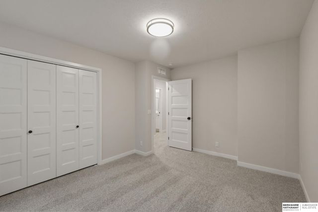18410 Palisades Drive, Omaha, NE 68136