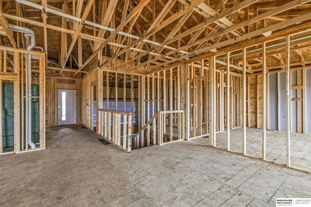 18410 Palisades Drive, Omaha, NE 68136