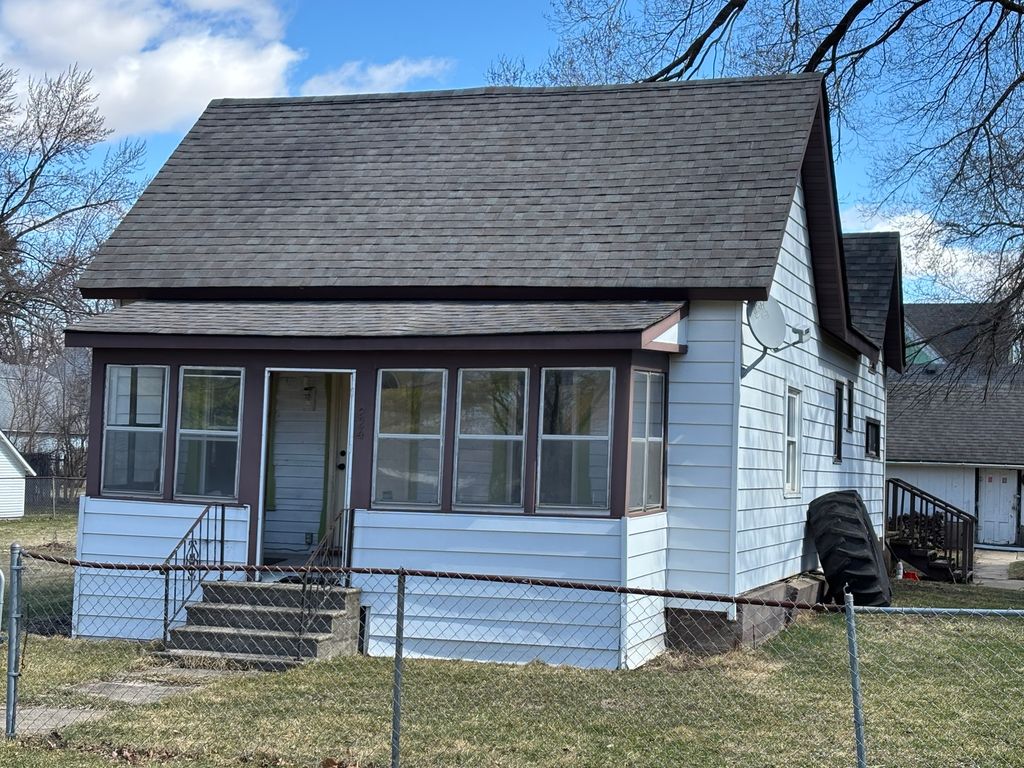 224 S Main Street, Kingston, IL 60145