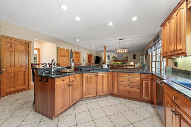 12 Pheasant Lane, New Boston, NH 03070
