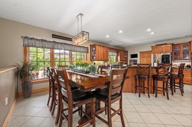 12 Pheasant Lane, New Boston, NH 03070