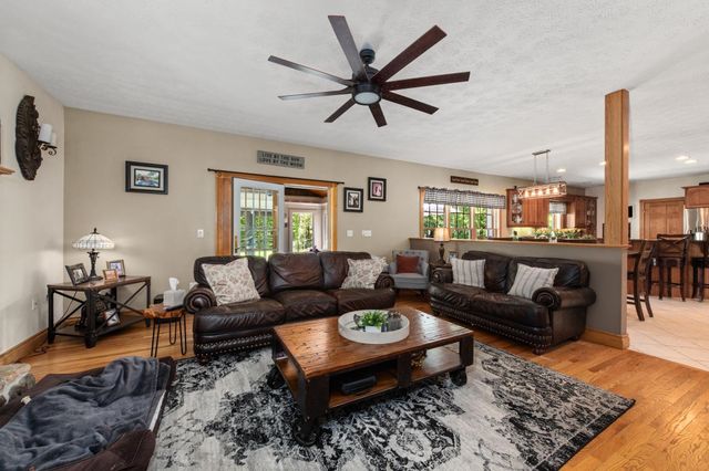 12 Pheasant Lane, New Boston, NH 03070