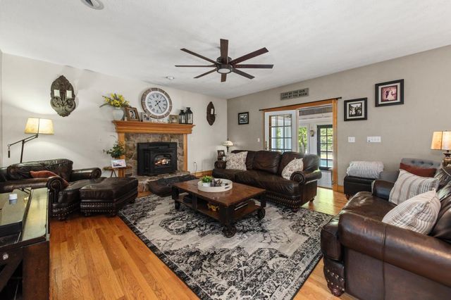 12 Pheasant Lane, New Boston, NH 03070