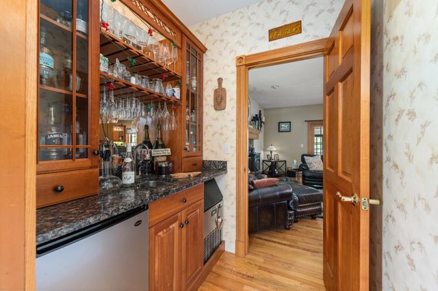 12 Pheasant Lane, New Boston, NH 03070