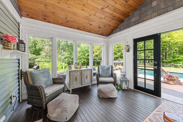 12 Pheasant Lane, New Boston, NH 03070