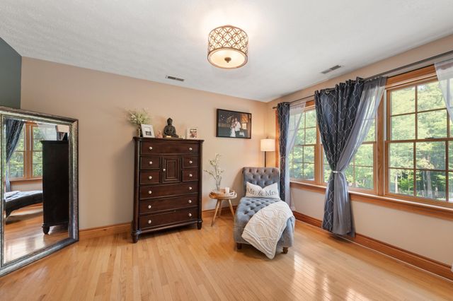 12 Pheasant Lane, New Boston, NH 03070