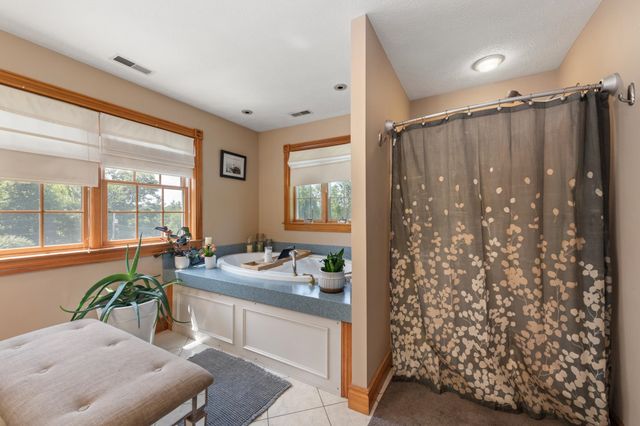 12 Pheasant Lane, New Boston, NH 03070
